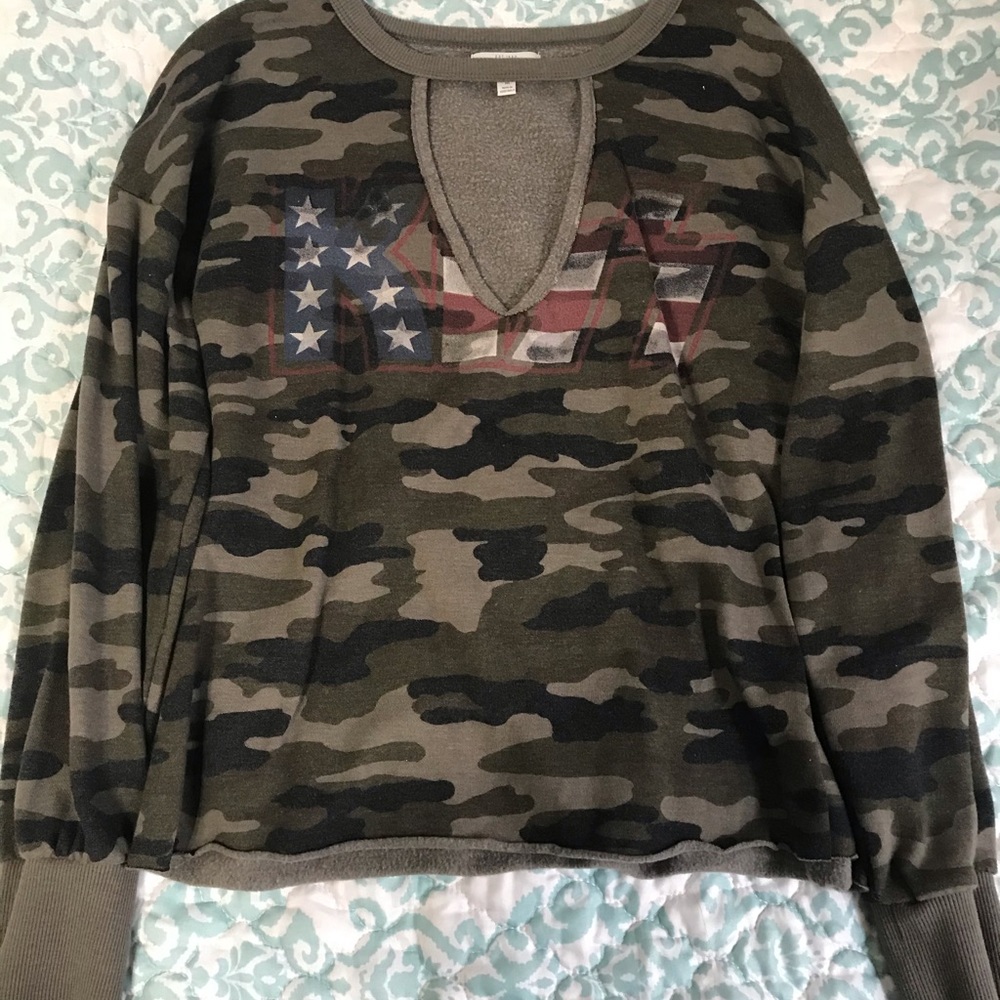 Camo Sweatshirt w/ keyhole cutout vintage band